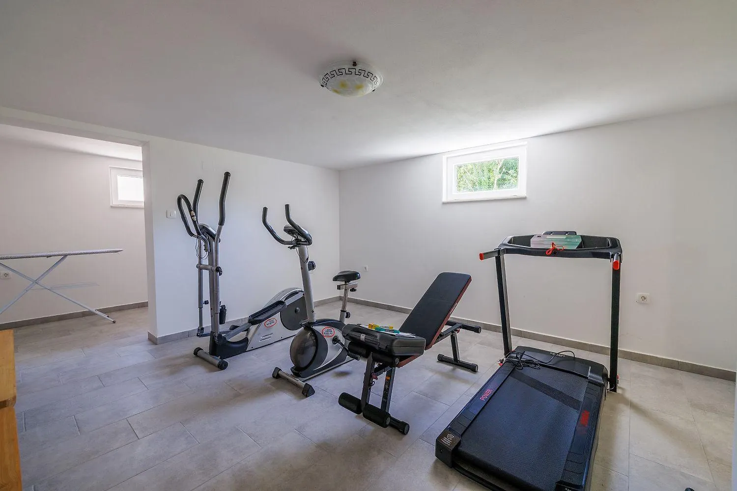Atemberaubende Villa Mit Whirlpool, Privatpool, Aussendusche, Fitnessraum, Waschmaschine Tribalj  Croatia