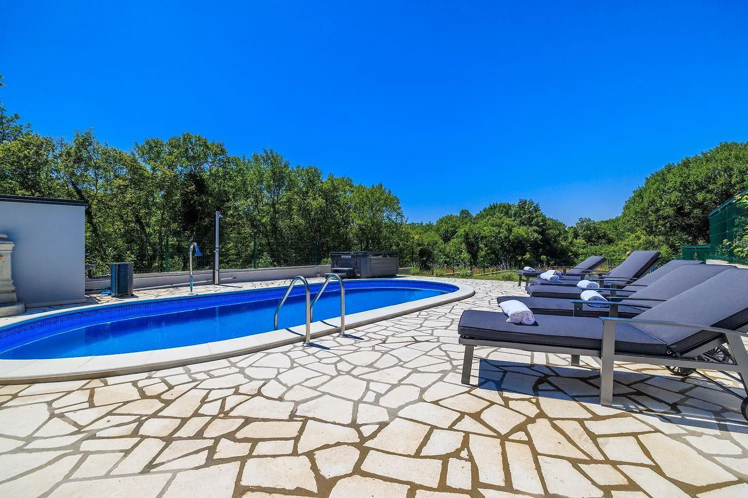 Atemberaubende Villa Mit Whirlpool, Privatpool, Aussendusche, Fitnessraum, Waschmaschine Tribalj  Сasa de vacaciones Tribalj (Primorsko-Goranska)