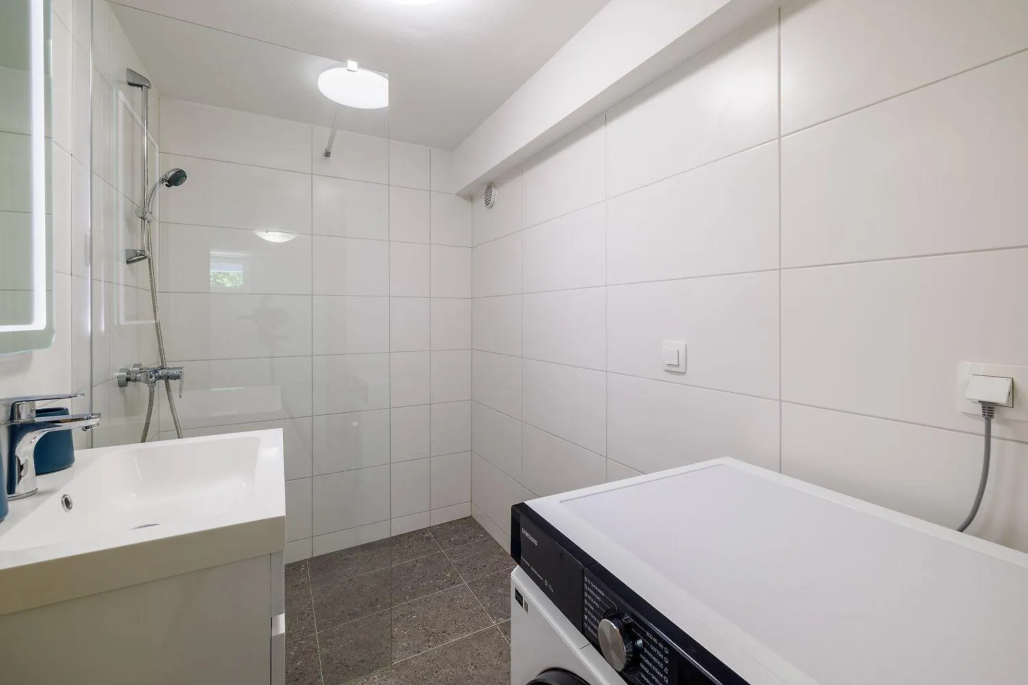 Сasa de vacaciones Atemberaubende Villa Mit Whirlpool, Privatpool, Aussendusche, Fitnessraum, Waschmaschine Tribalj