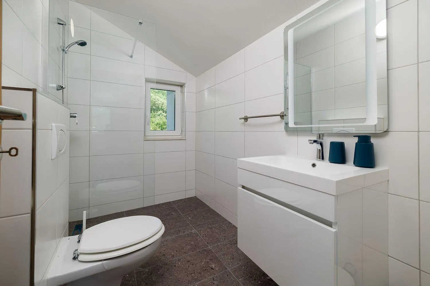 Atemberaubende Villa Mit Whirlpool, Privatpool, Aussendusche, Fitnessraum, Waschmaschine Tribalj  Holiday home