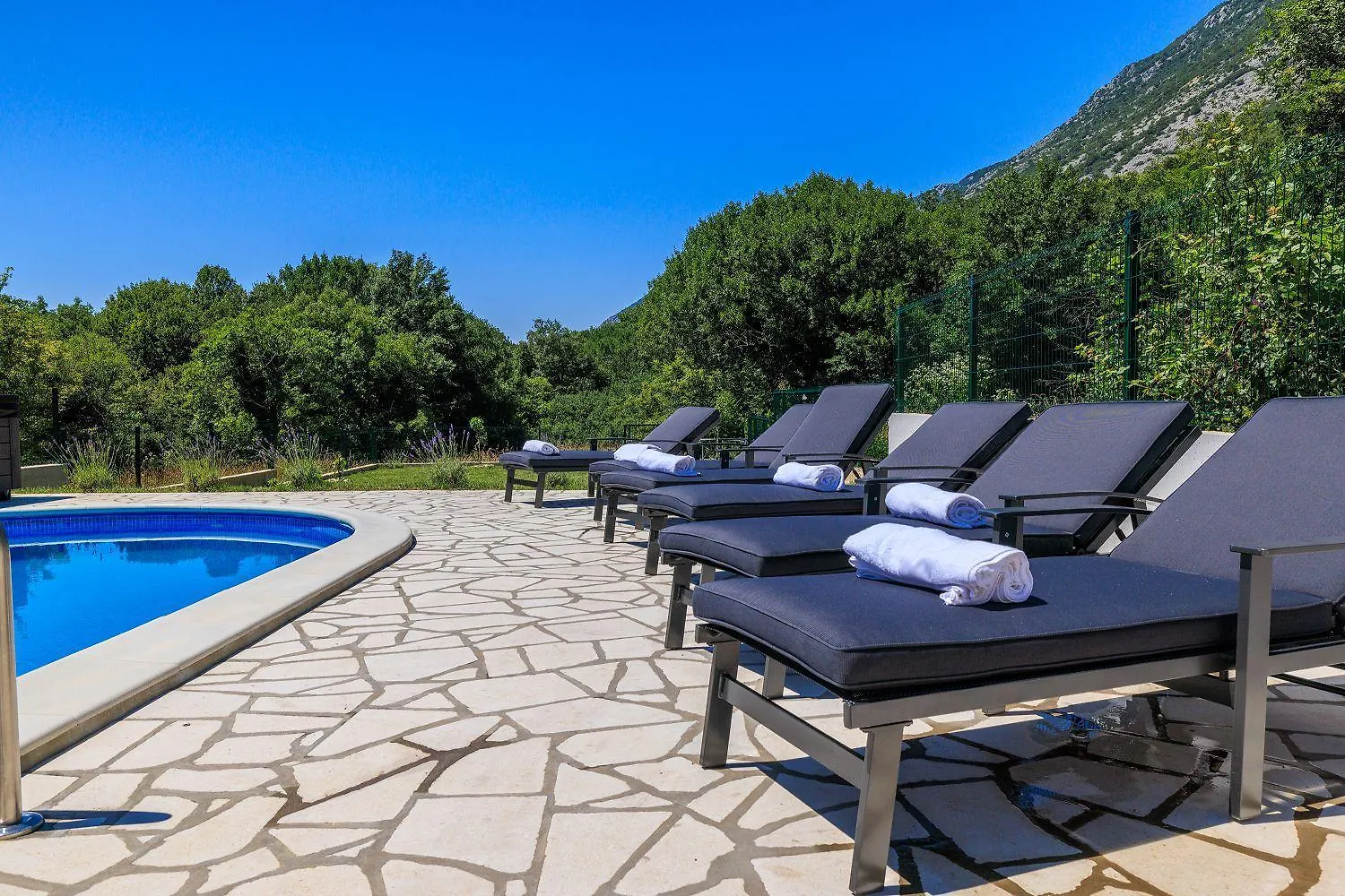 Atemberaubende Villa Mit Whirlpool, Privatpool, Aussendusche, Fitnessraum, Waschmaschine Tribalj  Tribalj (Primorsko-Goranska)